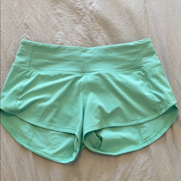 lululemon athletica Pants - NEVER WORN lululemon speed up short 2.5”
